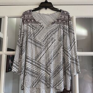 Tribal Asymmetrical Black and White 3/4 Sleeve Tunic